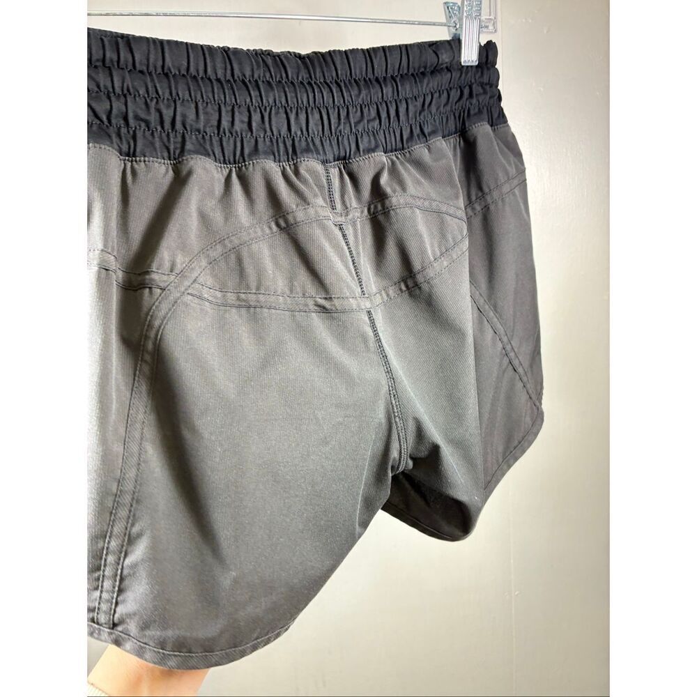 Lululemon Track That High Rise Shorts in Black Size 6 - Picture 5 of 9